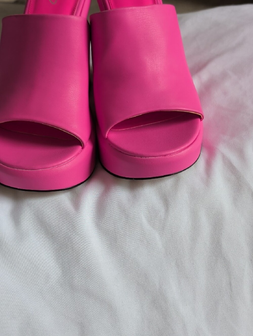 Bold Pink Platform Mules with Sculpted Heel - Picture 4 of 6